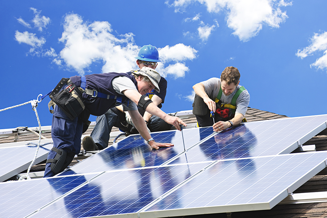 Consumidores estão investindo em energia solar para driblar mais um aumento de energia